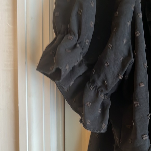 NWOT BLACK RUFFLE TOP SIZE 3XL - Picture 5 of 7